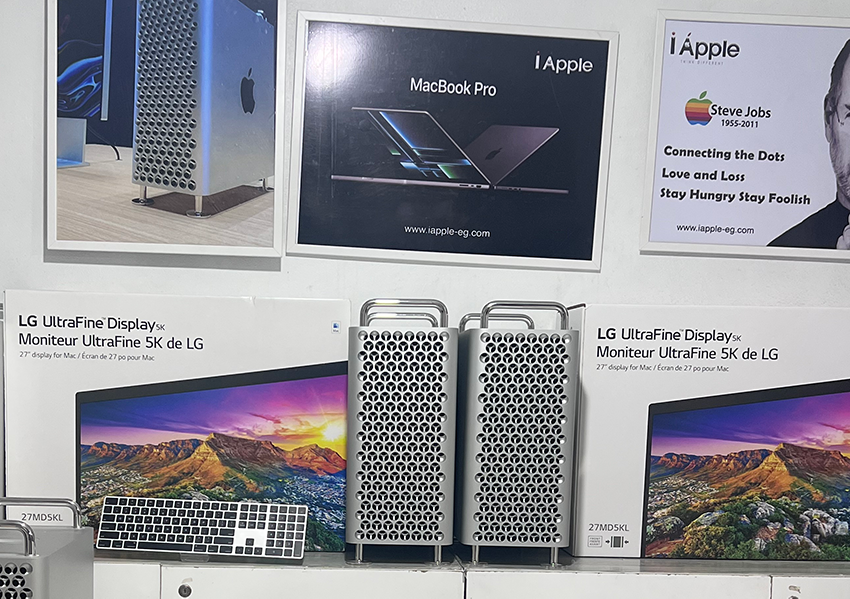 LG 27 Inch UltraFine™ Monitor (5120 x 2880) 5K IPS Display With Built-In Camera macOS Compatibility, DCI-P3 99% Color Gamut and Thunderbolt 3 Port | LG USA NEW ,